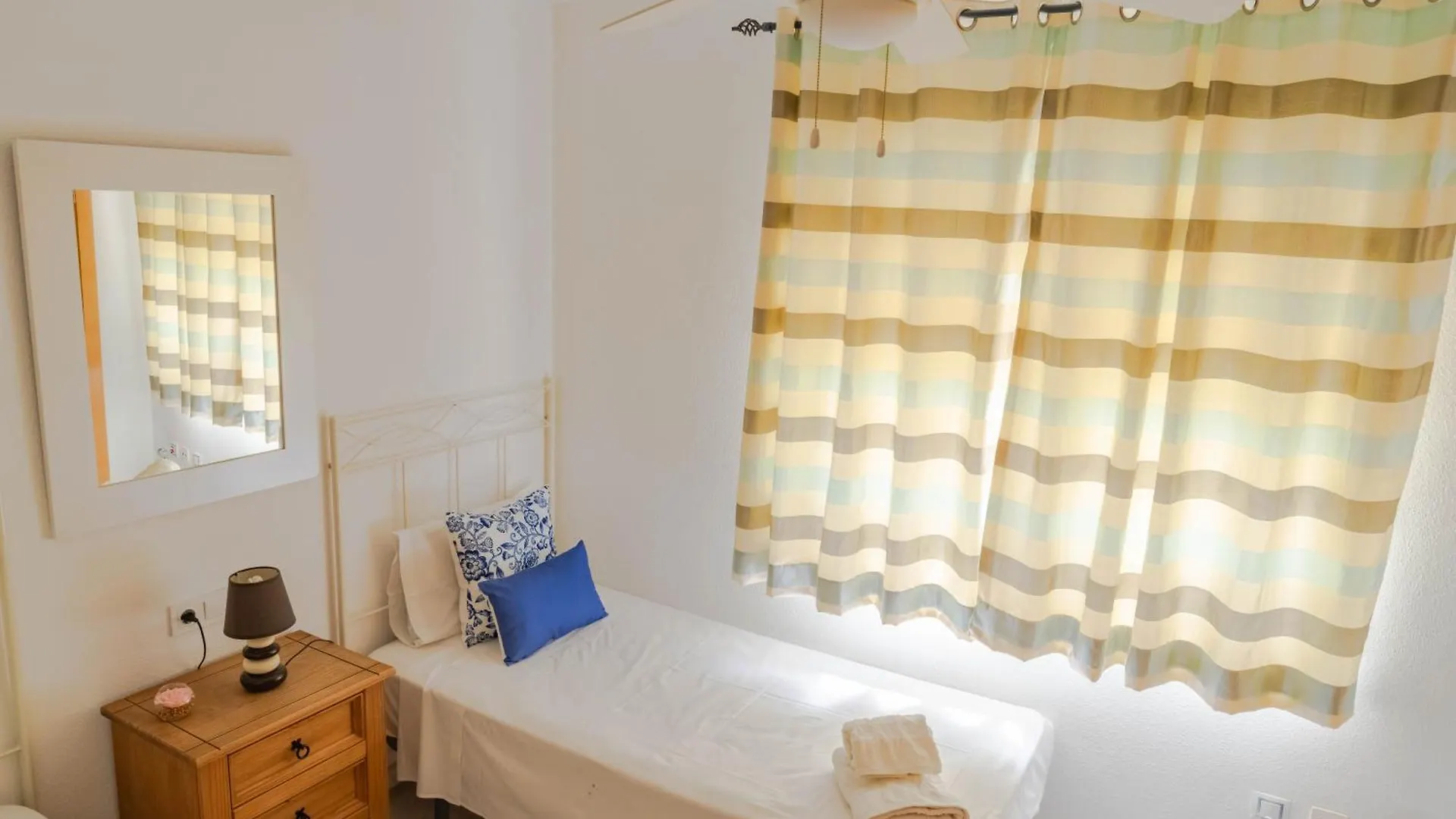 Casa De Lujo En La Playa Frente Al Campo De Golf Villa El Portil 0*,  Spain